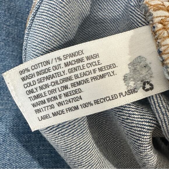 Wild Fable High Rise Distressed Jeans - Blue Mom Jeans Size 6 - Picture 11 of 12